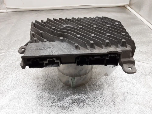 2023-2024 GMC Yukon XL 87846283 Used OEM Audio Amplifier