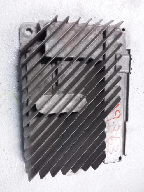 2016-2017 GMC Suburban 84111303 84004213 Used OEM Audio Amplifier