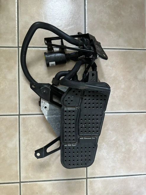 2019-2024 Audi Q8 Used OEM EVAP Vapor Charcoal Canister