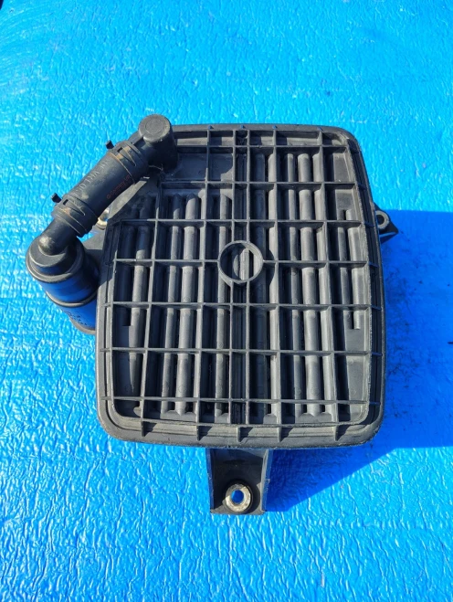 2004-2005 Audi S4 8E0201799 Used OEM EVAP Vapor Charcoal Canister