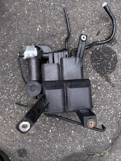 2009 Audi Q7 7L8201801 Used OEM EVAP Vapor Charcoal Canister