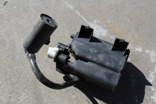 2006-2007 BMW 550i Used OEM EVAP Vapor Charcoal Canister