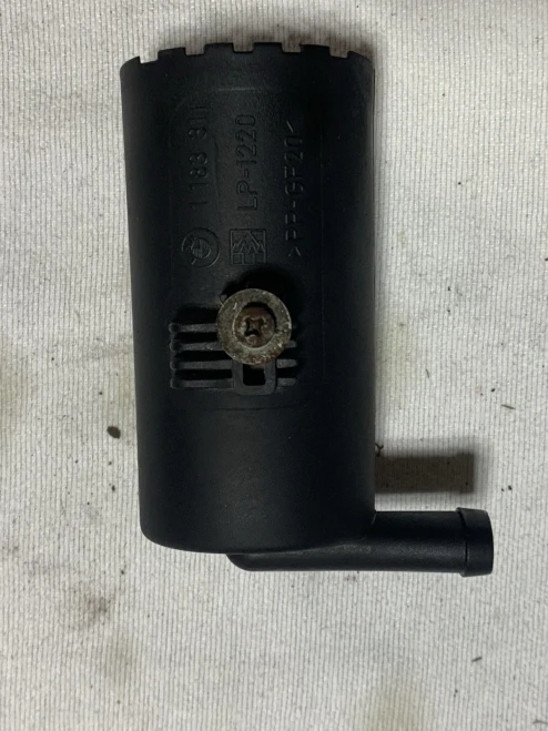 BMW Z3 1183311 Used OEM EVAP Vapor Charcoal Canister