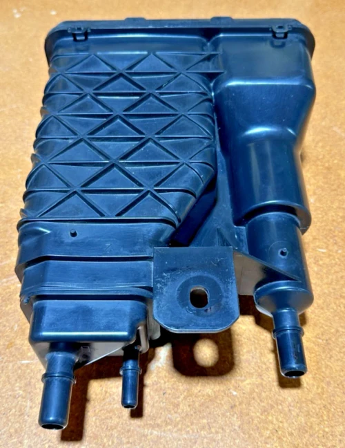 Cadillac 84106548VAPOR 84106550BASE 84106548 84106550 Used OEM EVAP Vapor Charcoal Canister