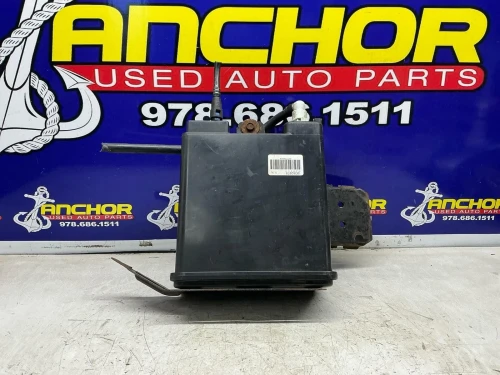 2004 Cadillac 10382078 Used OEM EVAP Vapor Charcoal Canister