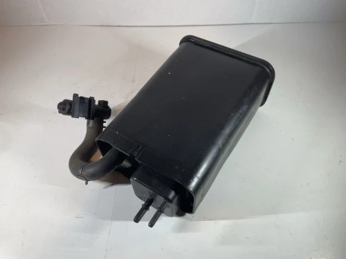 2000-2002 Chevrolet Silverado 1500 17113330 Used OEM EVAP Vapor Charcoal Canister