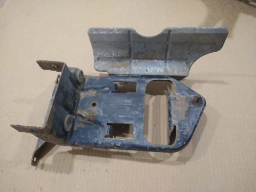 2004-2008 Dodge Ram 1500 52113869AC Used OEM EVAP Vapor Charcoal Canister