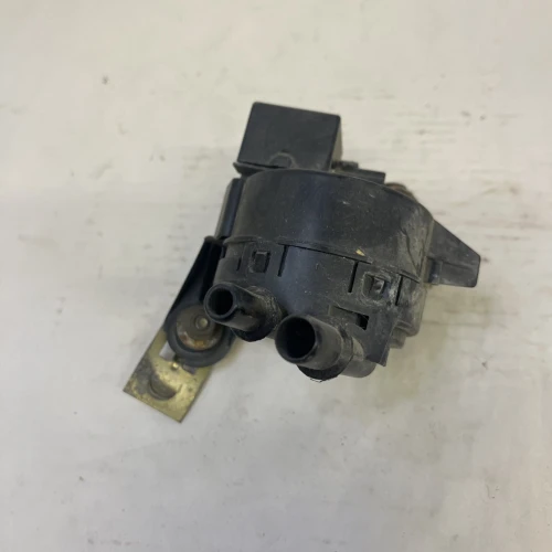 2000-2004 Ford Mustang F8ZE9C915DA Used OEM EVAP Vapor Charcoal Canister