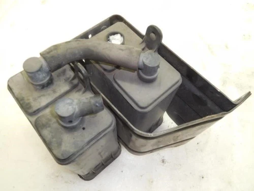 2000 Ford Mustang F5AX9D653AA Used OEM EVAP Vapor Charcoal Canister