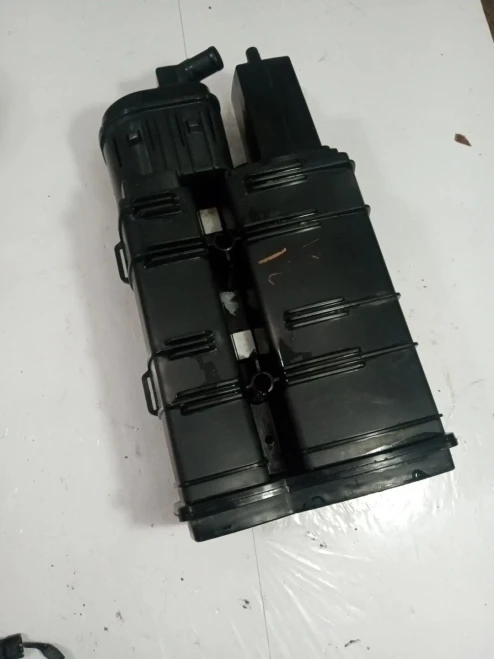 2003-2011 Honda Element 17011SVCA00 Used OEM EVAP Vapor Charcoal Canister