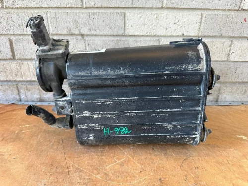 2005 Jeep Cherokee 52090441AA Used OEM EVAP Vapor Charcoal Canister