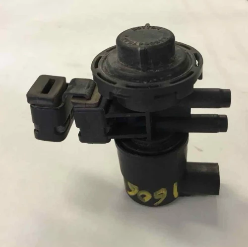 2000 Jeep Wrangler 04669475AB Used OEM EVAP Vapor Charcoal Canister