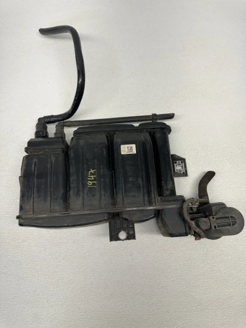 2017-2019 Kia 314003Y000 Used OEM EVAP Vapor Charcoal Canister