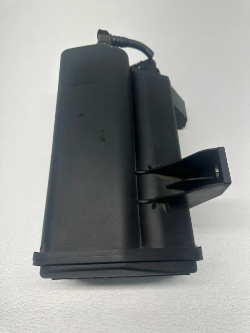 2003-2009 Land Rover Range Rover WTB000083 Used OEM EVAP Vapor Charcoal Canister