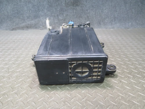 2001-2006 Lexus LS430 7774050090 Used OEM EVAP Vapor Charcoal Canister