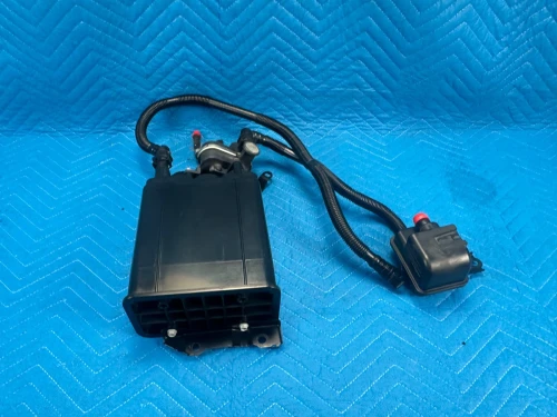 2005-2006 Lexus GX470 7774035511 Used OEM EVAP Vapor Charcoal Canister