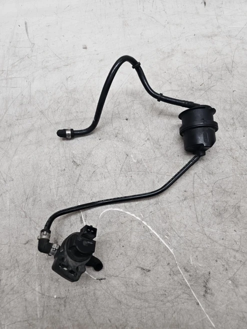 2014 Mercedes-Benz C300 A2044700516 Used OEM EVAP Vapor Charcoal Canister