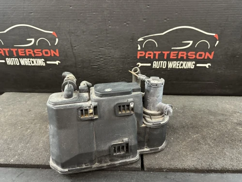 2001-2004 Mercedes-Benz 1704701259 Used OEM EVAP Vapor Charcoal Canister