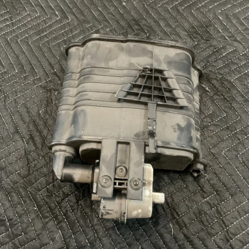 2019 Mercedes-Benz 2134707201 Used OEM EVAP Vapor Charcoal Canister