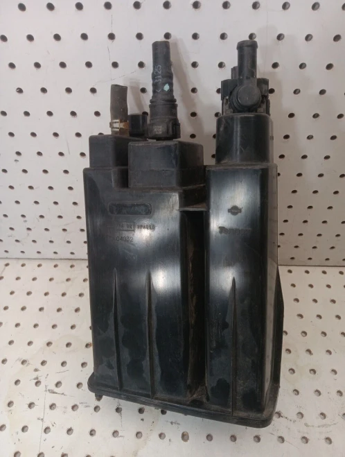 Nissan Altima Used OEM EVAP Vapor Charcoal Canister