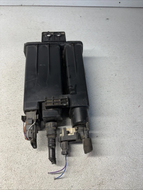 2003-2014 Nissan Versa 14950ET00A Used OEM EVAP Vapor Charcoal Canister