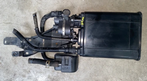 2006-2010 Toyota Highlander 7774048140 Used OEM EVAP Vapor Charcoal Canister