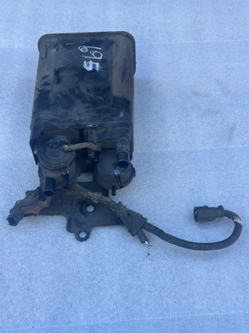 2000-2004 Toyota Avalon 7774006100 Used OEM EVAP Vapor Charcoal Canister