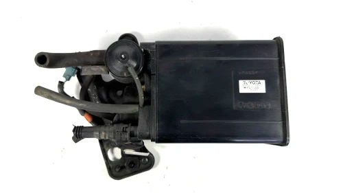 2001-2003 Toyota Highlander 7770453011 Used OEM EVAP Vapor Charcoal Canister