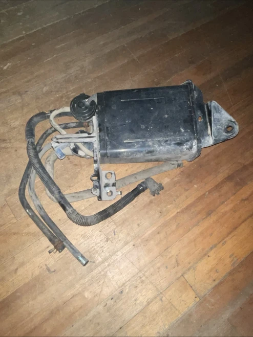 2002-2004 Toyota Tacoma Used OEM EVAP Vapor Charcoal Canister