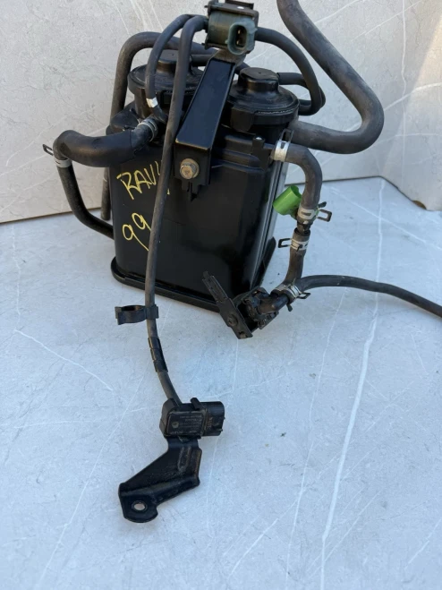 1999 Toyota RAV4 Used OEM EVAP Vapor Charcoal Canister