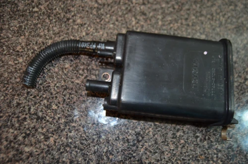 2004 Toyota Prius Hybrid Used OEM EVAP Vapor Charcoal Canister