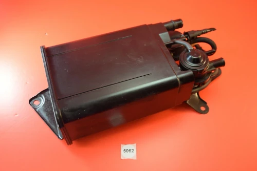 2003-2005 Toyota Corolla 7774002121 Used OEM EVAP Vapor Charcoal Canister