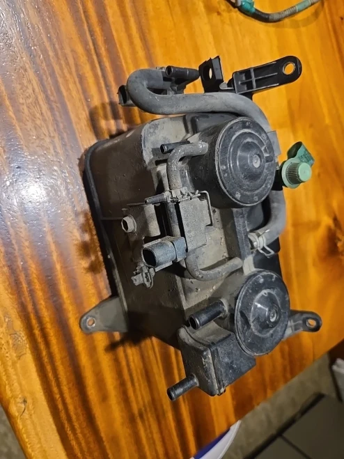 1995-2000 Toyota Tacoma Used OEM EVAP Vapor Charcoal Canister