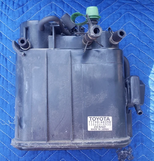 1998-2003 Toyota 7774060390 Used OEM EVAP Vapor Charcoal Canister