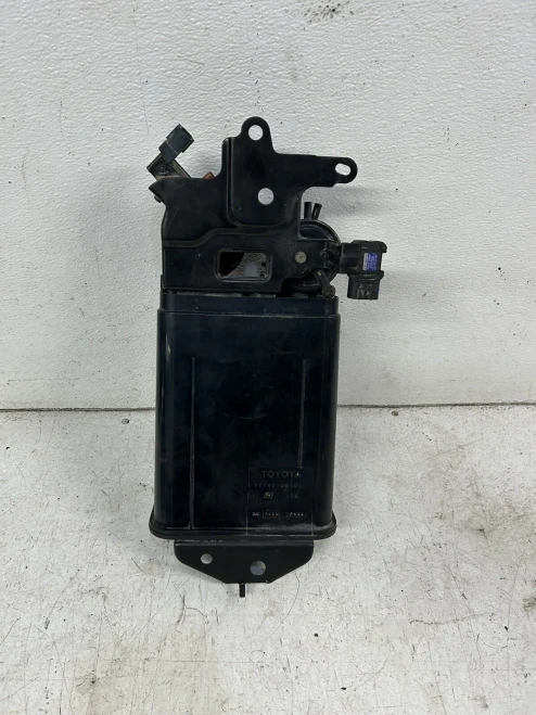 2001 Toyota Avalon 7774006101 Used OEM EVAP Vapor Charcoal Canister