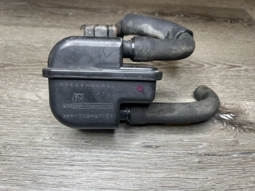 2005-2007 Toyota Sequoia Used OEM EVAP Vapor Charcoal Canister