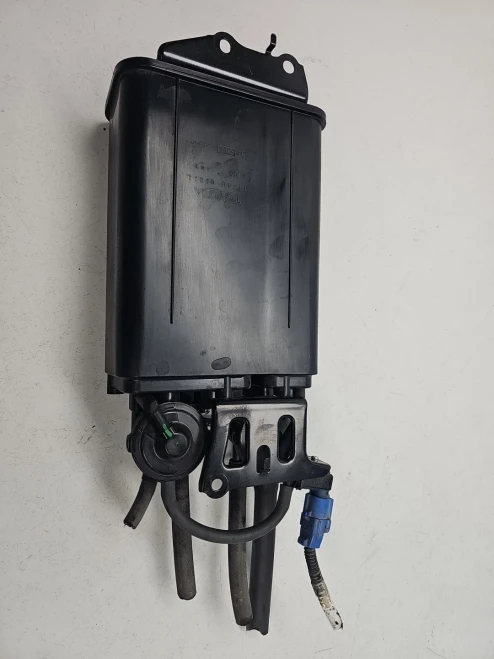 2001-2004 Toyota Used OEM EVAP Vapor Charcoal Canister