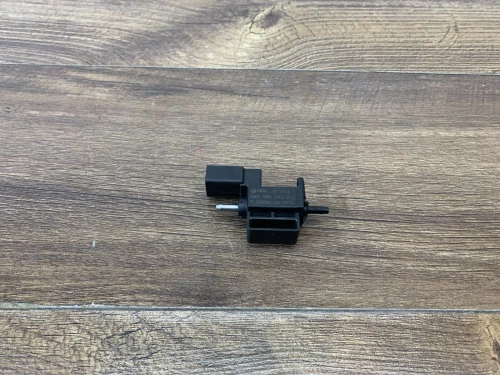 2013-2017 Volkswagen Used OEM EVAP Vapor Charcoal Canister