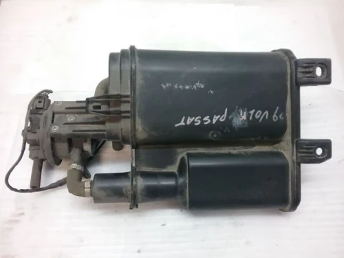 2009 Volkswagen Passat 300201797 2.0L Used OEM EVAP Vapor Charcoal Canister