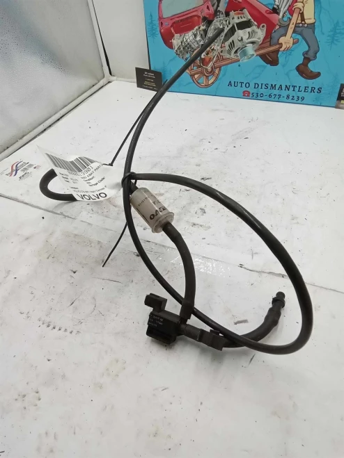 2003 Volvo C70 Used OEM EVAP Vapor Charcoal Canister