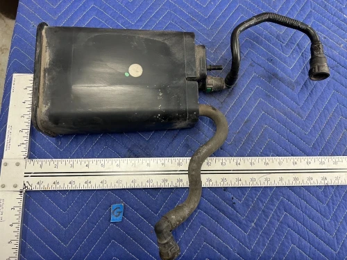 2005-2007 Volvo 30650221 Used OEM EVAP Vapor Charcoal Canister