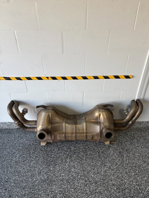 2014-2015 Audi R8 4.2L Rear Used OEM Exhaust Muffler