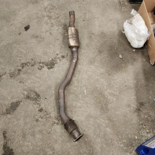 2012-2015 Audi A6 8K0253211 Left/Driver Center Used OEM Exhaust Muffler