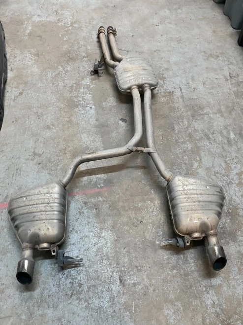 2009-2012 Audi Q5 8K0253411 Used OEM Exhaust Muffler