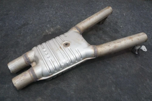 2016-2019 BMW 7 Series 18308649962 Center Used OEM Exhaust Muffler