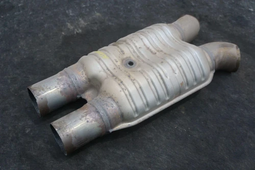 2016 BMW 750i 18308649960 Front Used OEM Exhaust Muffler