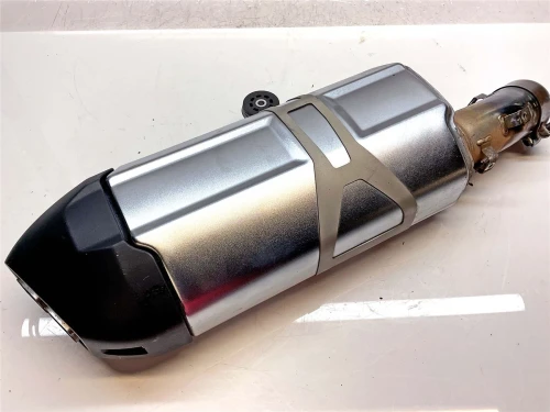 2023 BMW 18518559513 Used OEM Exhaust Muffler