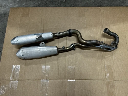 2019-2020 Honda 18300MKEA70 Left & Right Used OEM Exhaust Muffler