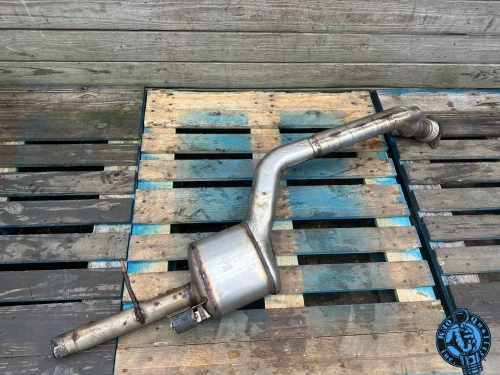 2017-2019 Jaguar XE Center Used OEM Exhaust Muffler