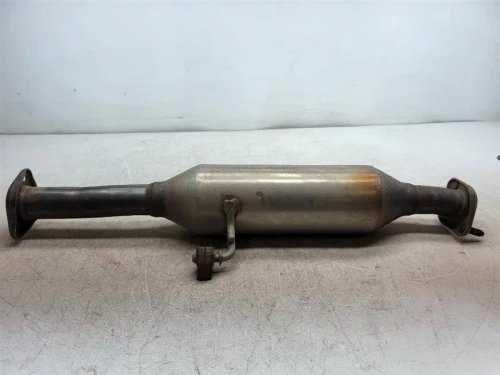 Kia Optima 286502T150 2.4L Center Used OEM Exhaust Muffler